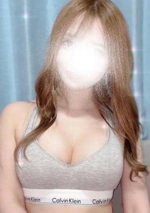 百瀬ゆいの画像