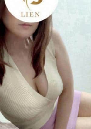 芹沢あいの画像