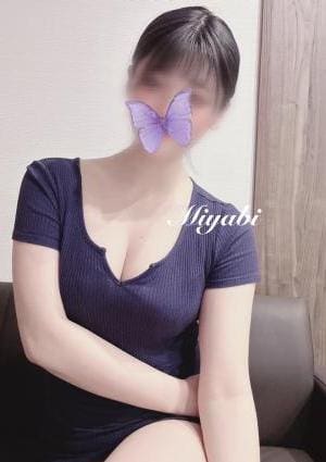 和泉みやびの画像