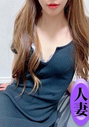 愛川ひななの画像