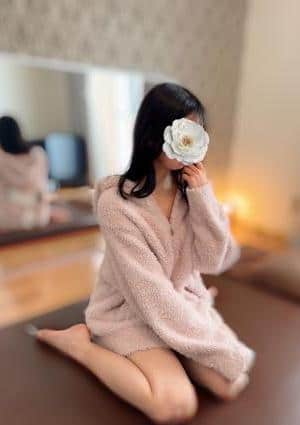 野坂ひよりの画像