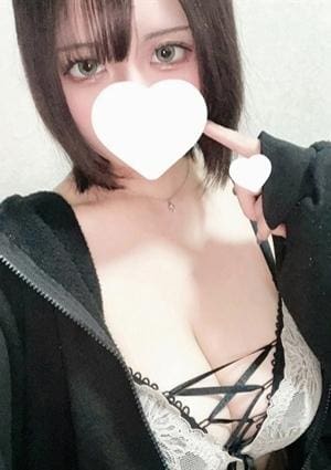 初音めめの画像