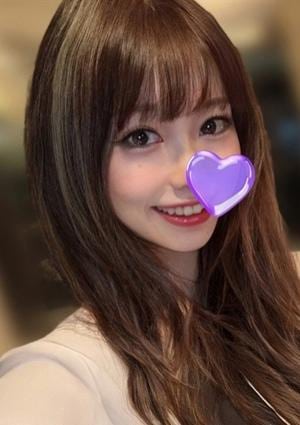 綾咲めいの画像