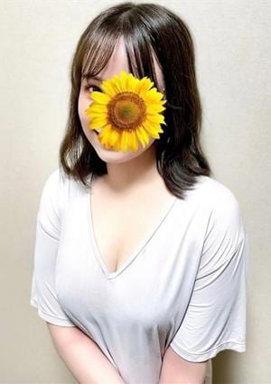 玉城みりの画像