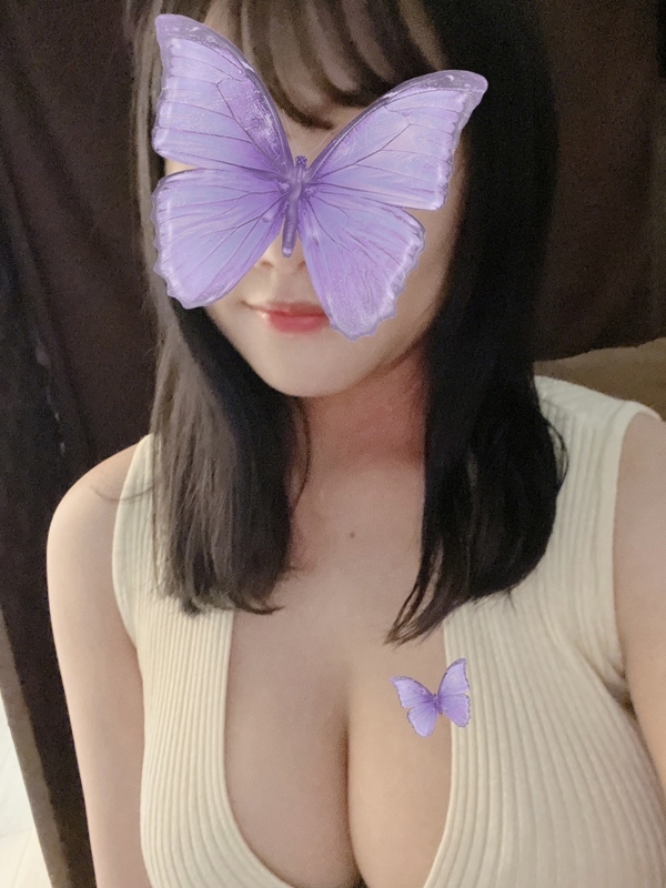 星乃しいなの画像