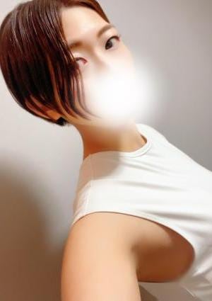 小鳥遊るいの画像