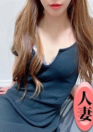 愛川ひななの画像