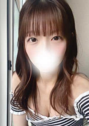 美波しおりの画像