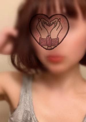 膝枕みみの画像