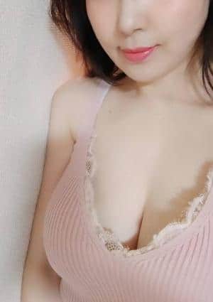 芹沢えりかの画像