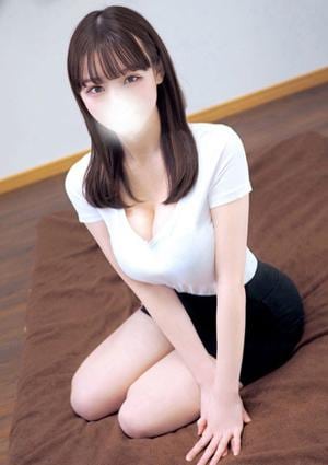 鈴本もえなの画像