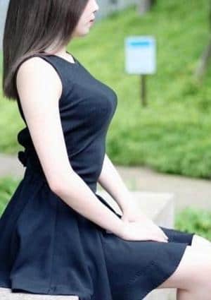 美園みなみの画像