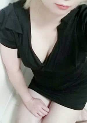 瀬戸まりなの画像