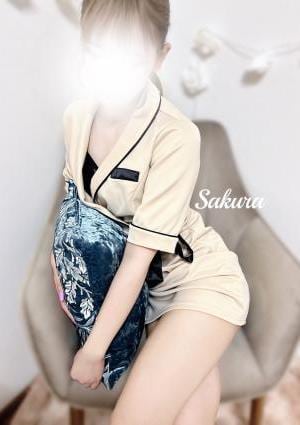 石原 さくらの画像