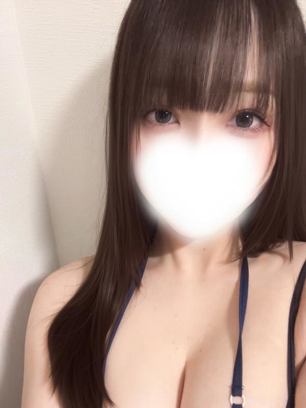 桃園りりなの画像