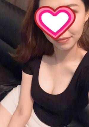 高岡まなみの画像