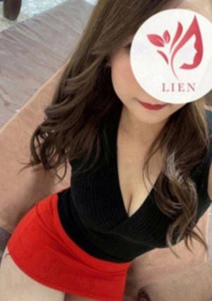 愛沢かれんの画像