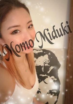 観月ももの画像