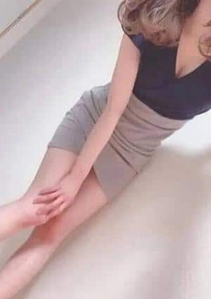 じゅな：妖艶な曲線美の画像