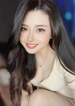 小栗すずの画像