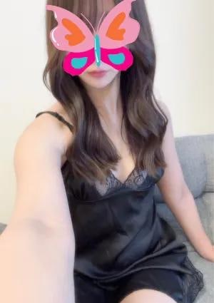 新妻みかさの画像