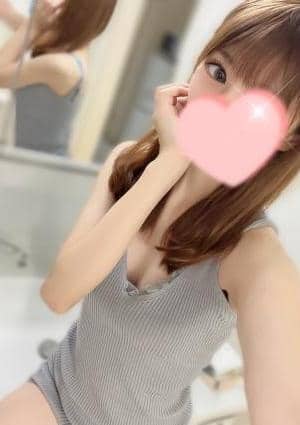 伏見まりなの画像