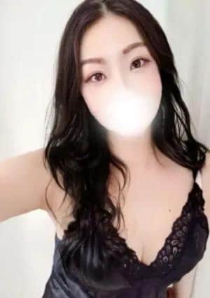 しゅりG爆乳従順奉仕の画像