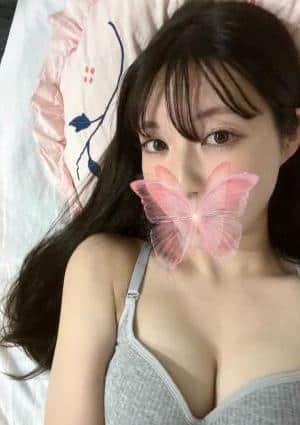 山本ひよりの画像