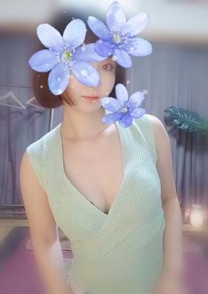 足立みなみの画像