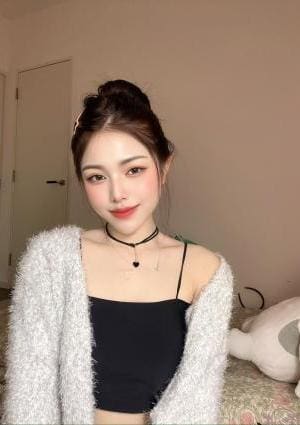 新人あやの画像