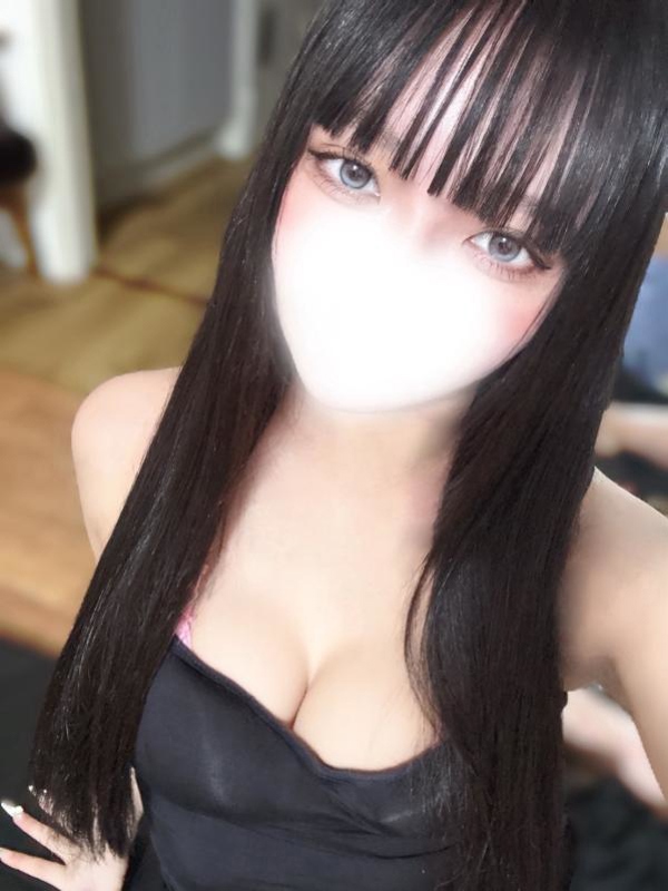 鷹野かりなの画像