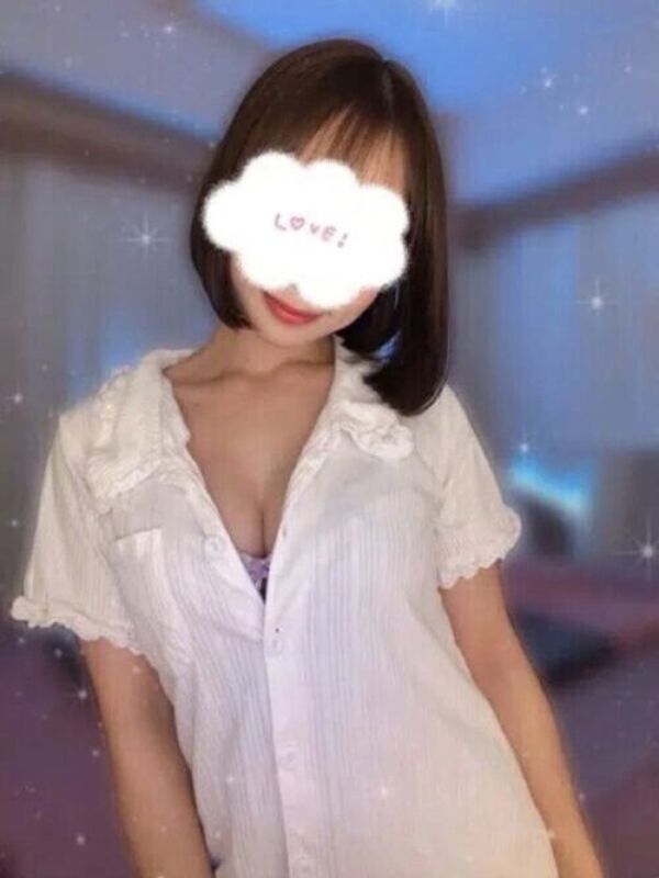 初音 ららの画像