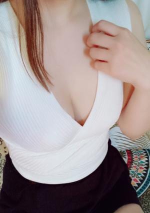 七瀬ゆいの画像