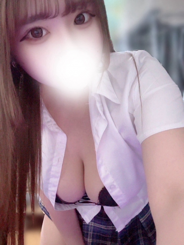 千歳えまの画像