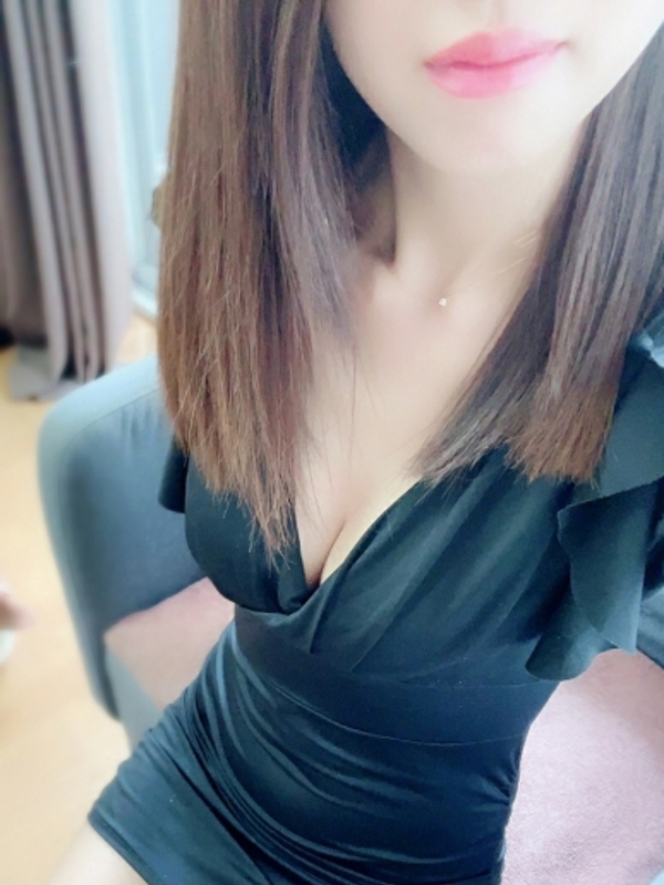 石原すみれの画像