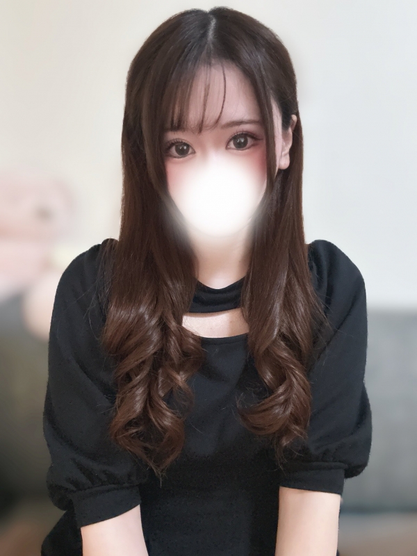 小松めいの画像