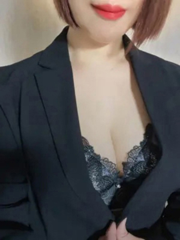 成澤みか | むちむちお姉さん 秋葉原ルーム