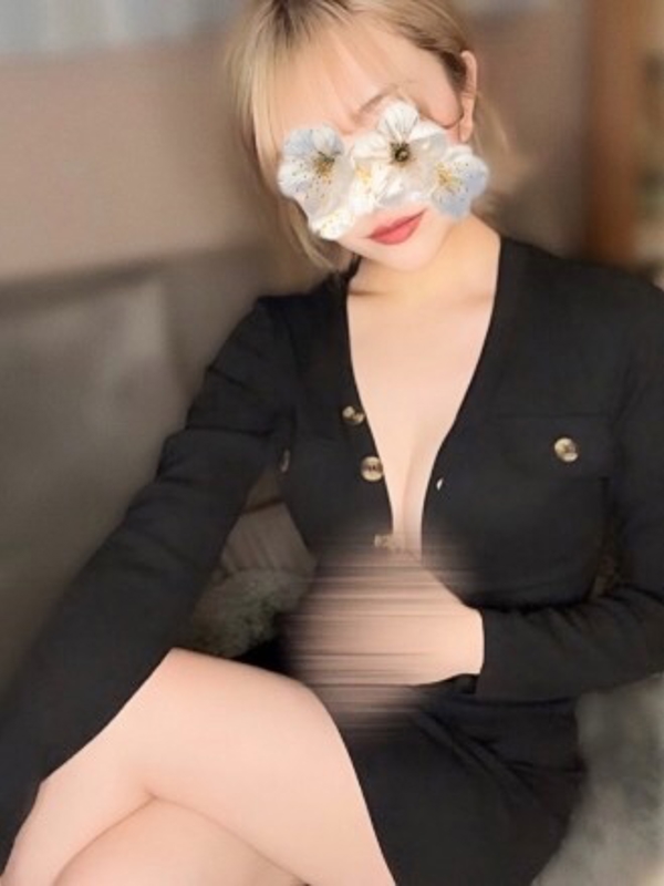 桃戸るかの画像