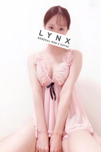 鈴音ももかの画像