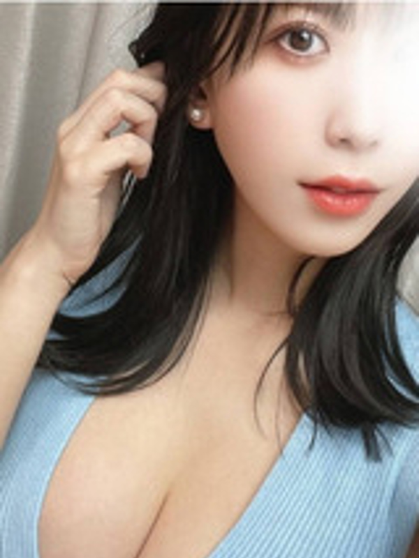 衛藤ちはるの画像