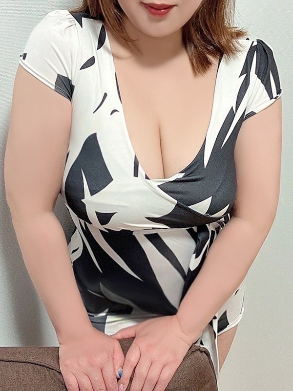 桃（もも）の画像