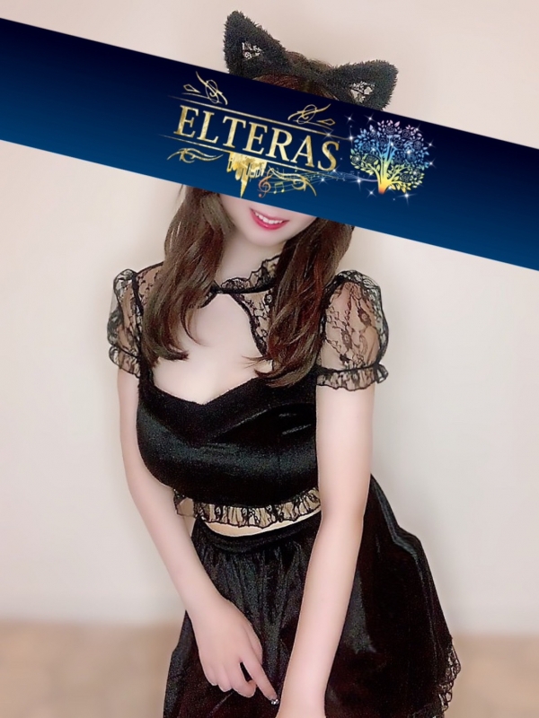 ラリサえみの画像