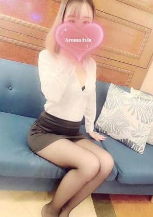 吉川えりなの画像