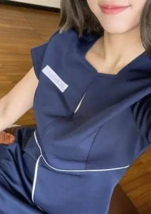 中村るるの画像