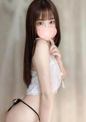 るな【純白肌♡神ルックス】の画像