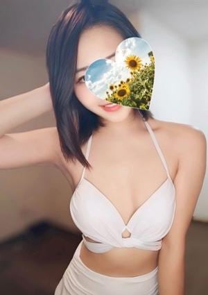 栗山あかりの画像