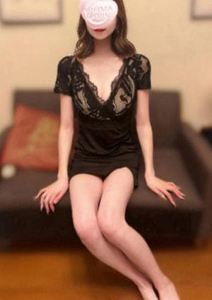 伊藤かれんの画像