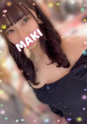 新人まきの画像