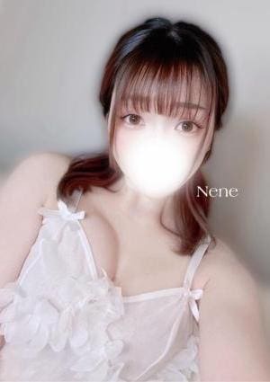 雪白ねねの画像