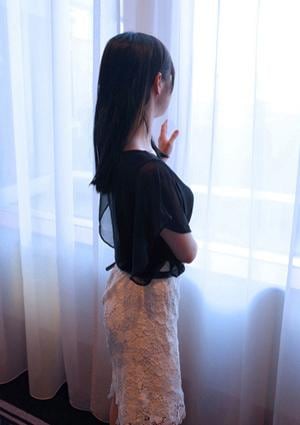 三花えれなの画像